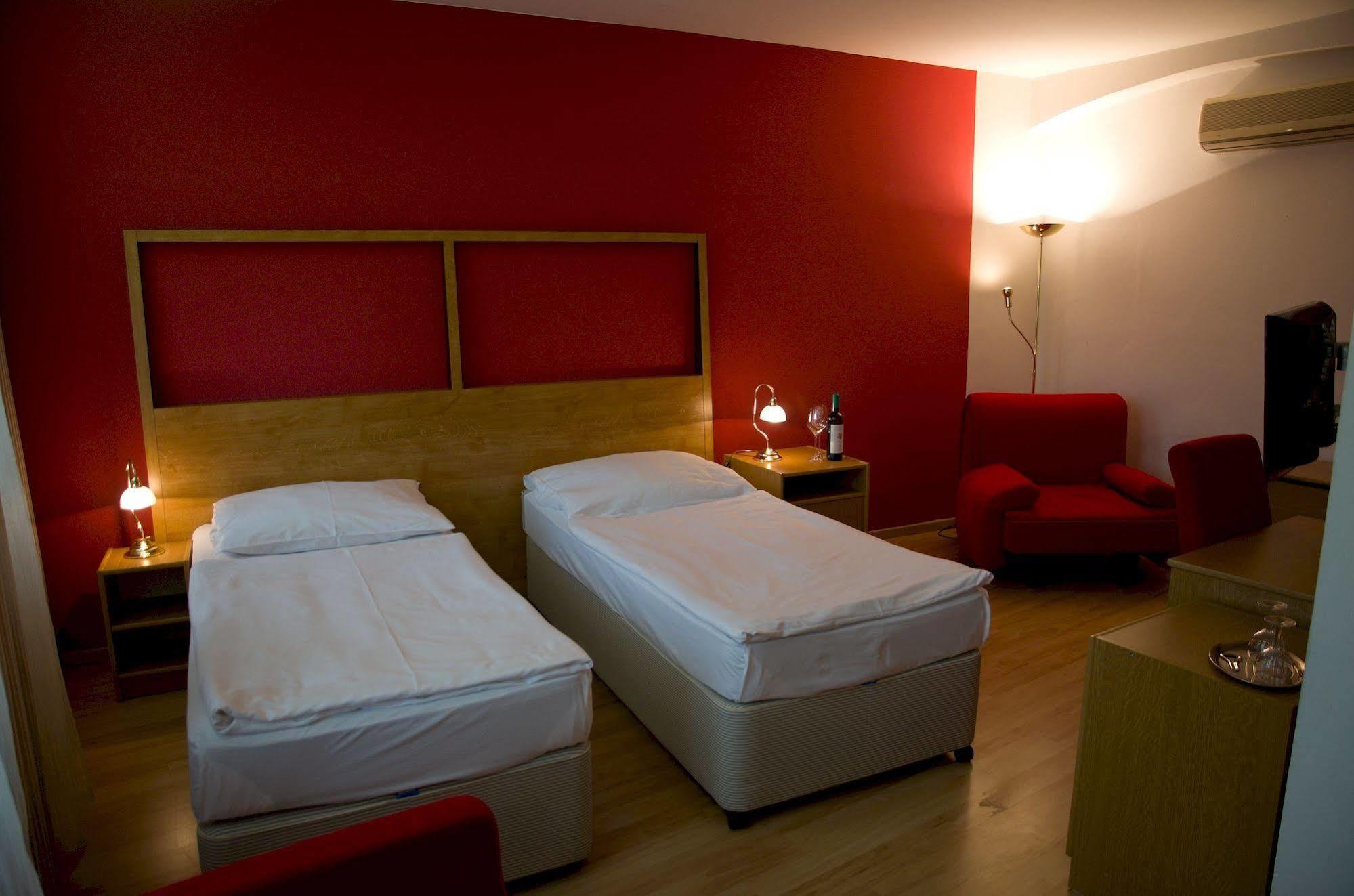 טפליצה Hotel Payer מראה חיצוני תמונה